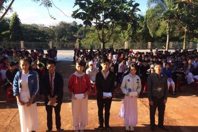 Công Ty TNHH Kinh Doanh Vật Liệu Xây Dựng Nhật Việt trao học bổng cho học sinh THPT Gia Nghĩa